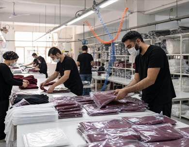 Ütü kalite kontrol ve paketleme